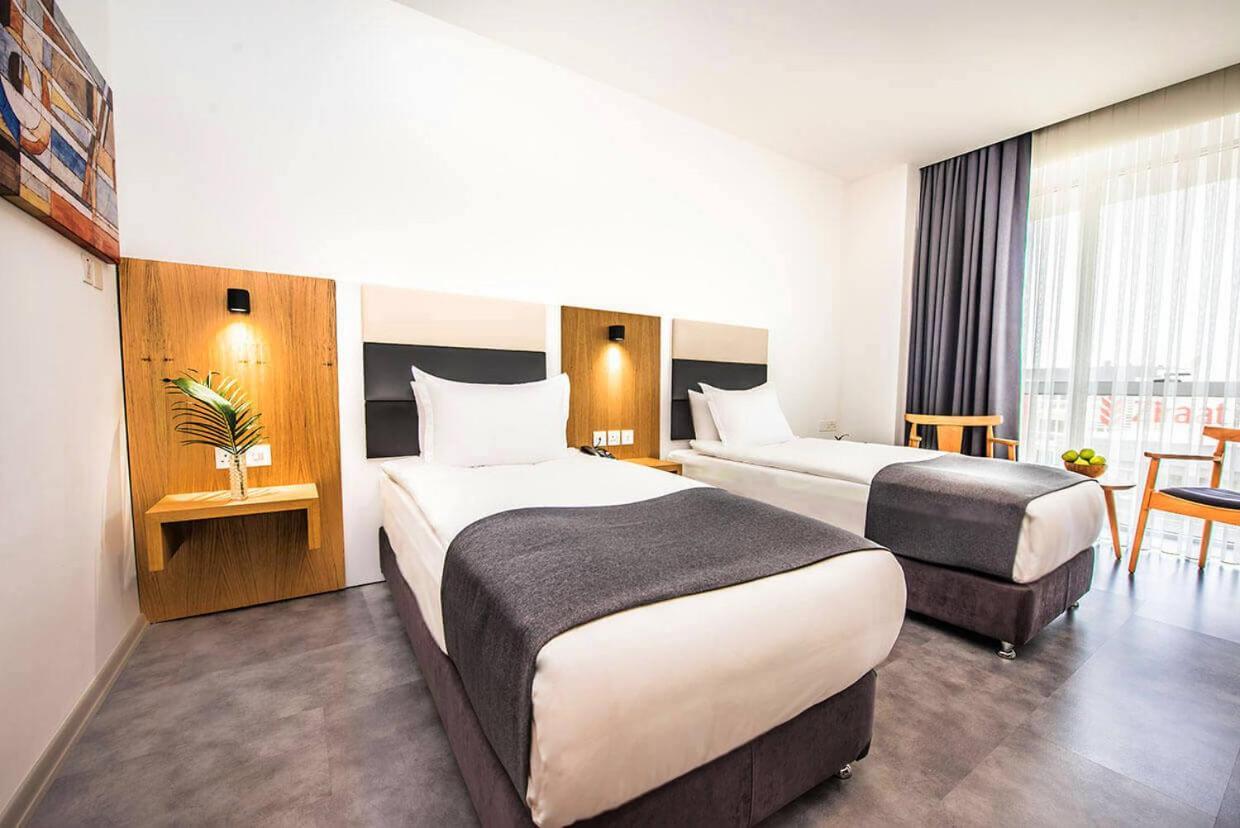 Ingate Hotel Famagusta  Bagian luar foto