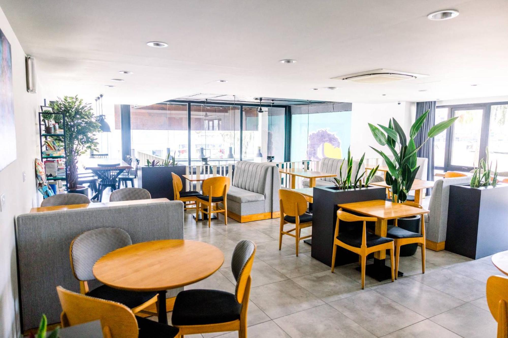 Ingate Hotel Famagusta  Bagian luar foto
